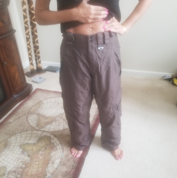 NWOT Oakley ski/snowboard pants - Picture 3 of 6